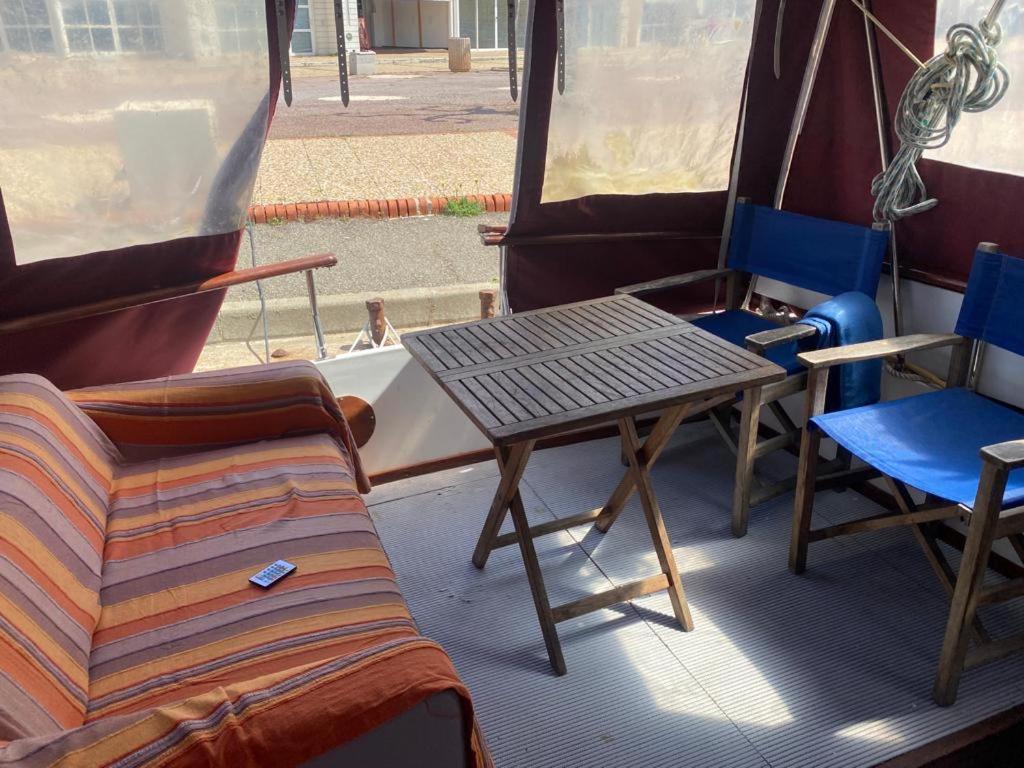 Bateau Hebergement Insolites Лекат Екстер'єр фото